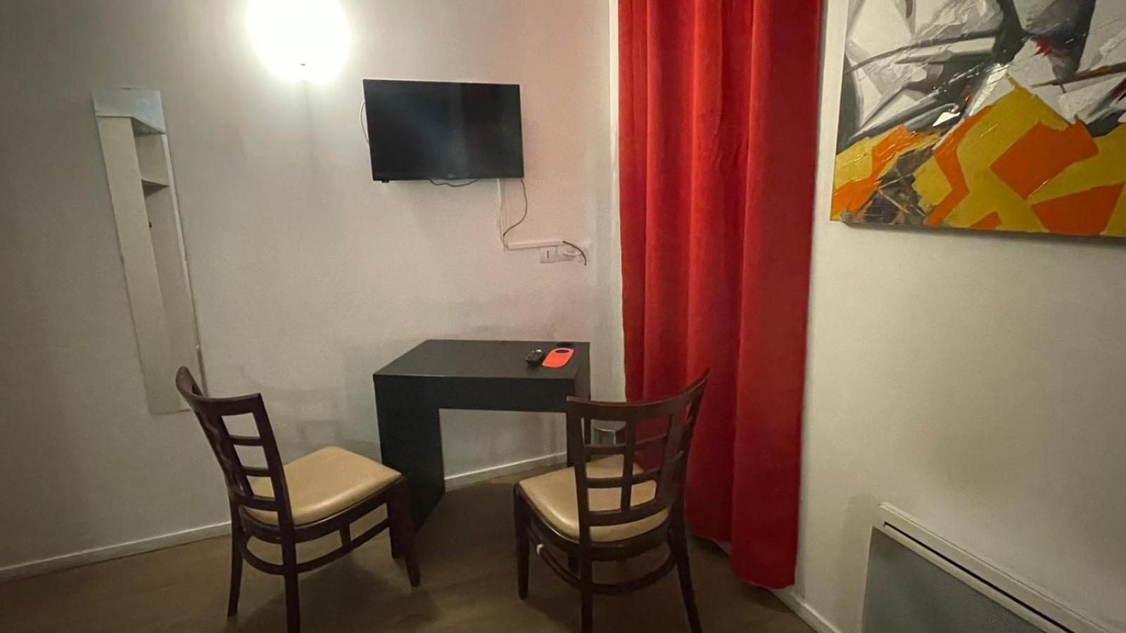 Hotel- Restaurant Le Saint Quentin Zewnętrze zdjęcie
