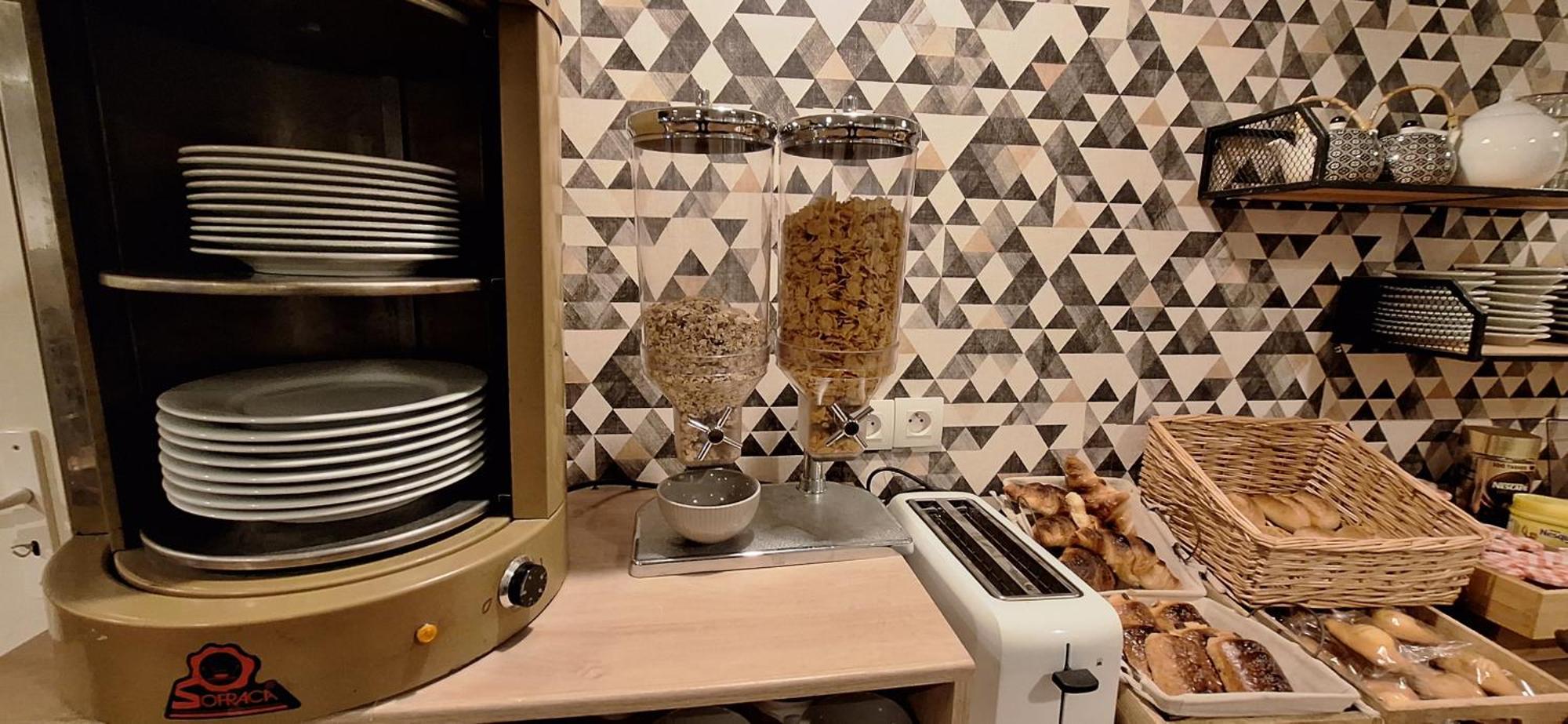 Hotel- Restaurant Le Saint Quentin Zewnętrze zdjęcie