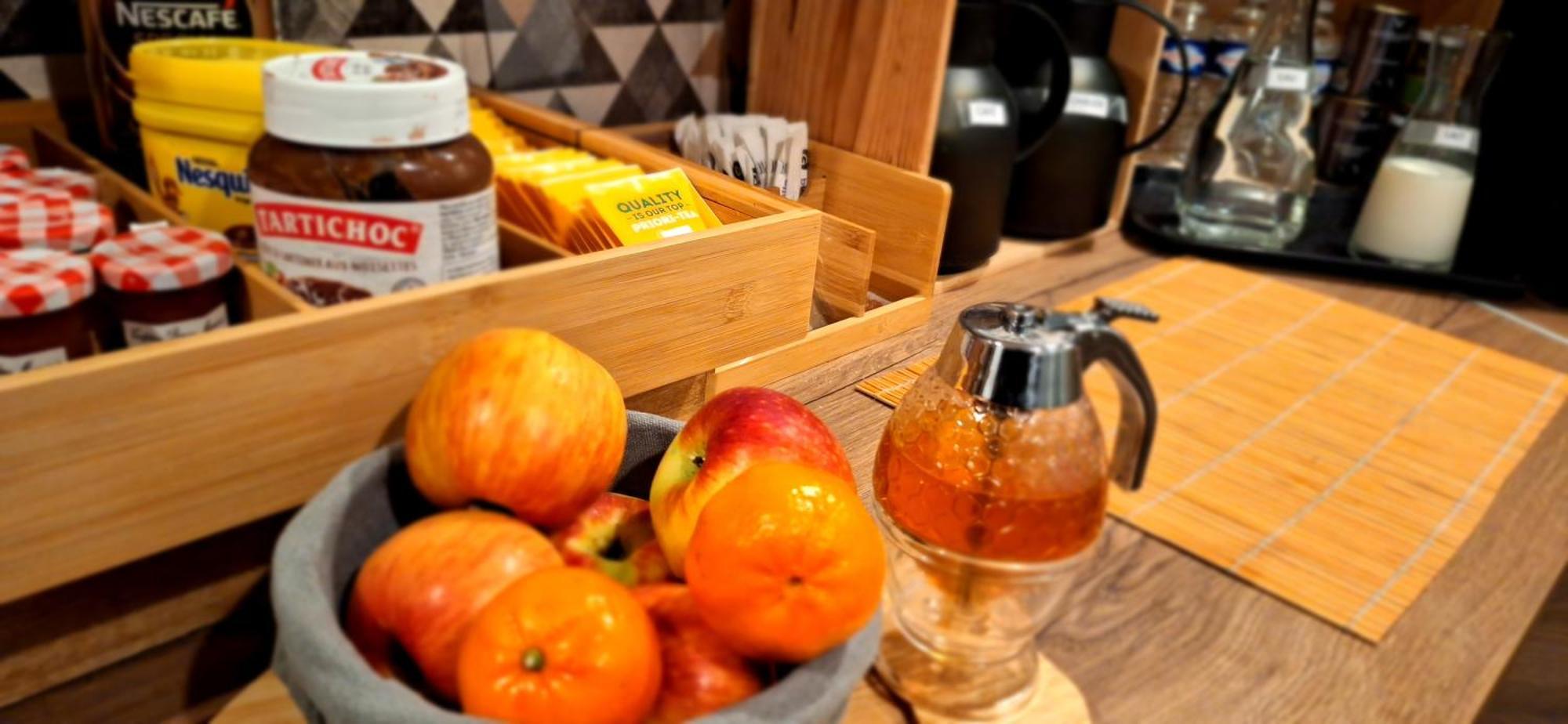 Hotel- Restaurant Le Saint Quentin Zewnętrze zdjęcie