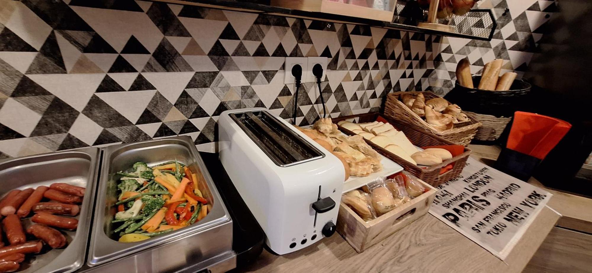 Hotel- Restaurant Le Saint Quentin Zewnętrze zdjęcie